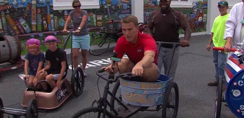 Annual Bathtub Race in Berlin Md. YouTube